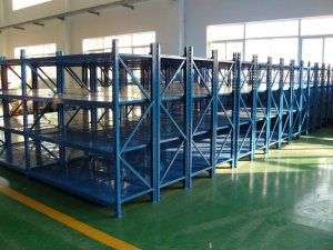 深圳某電子廠(chǎng)輕、中貨架